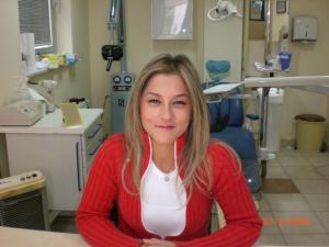  İzmir Özel Diş Hekimi Gökçe Alper Aydın Kliniği