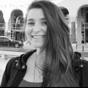 Uzm. Dr. Merve Topaloğlu