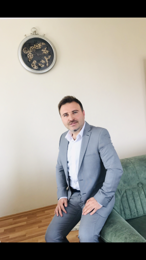 Op. Dr. Hasan Şahin