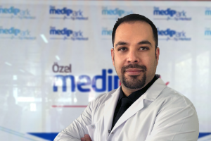 Op.Dr. Amirali FARAHVASH